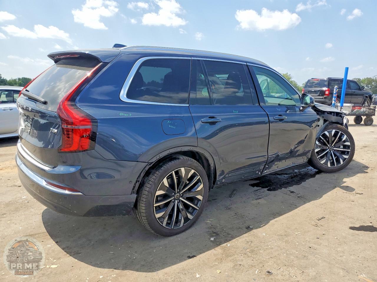 2025 VOLVO XC90 — фото 3