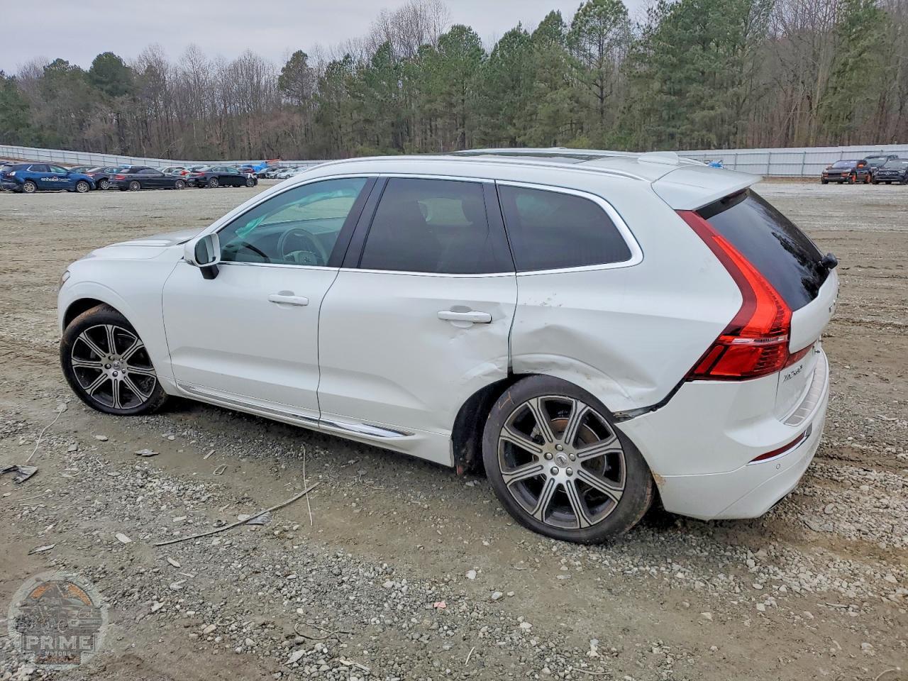 2021 VOLVO XC60 — фото 2