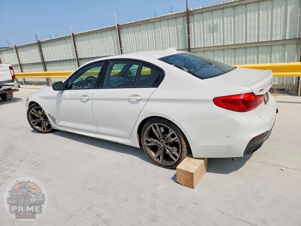 2020 BMW 5 SERIES — фото 2