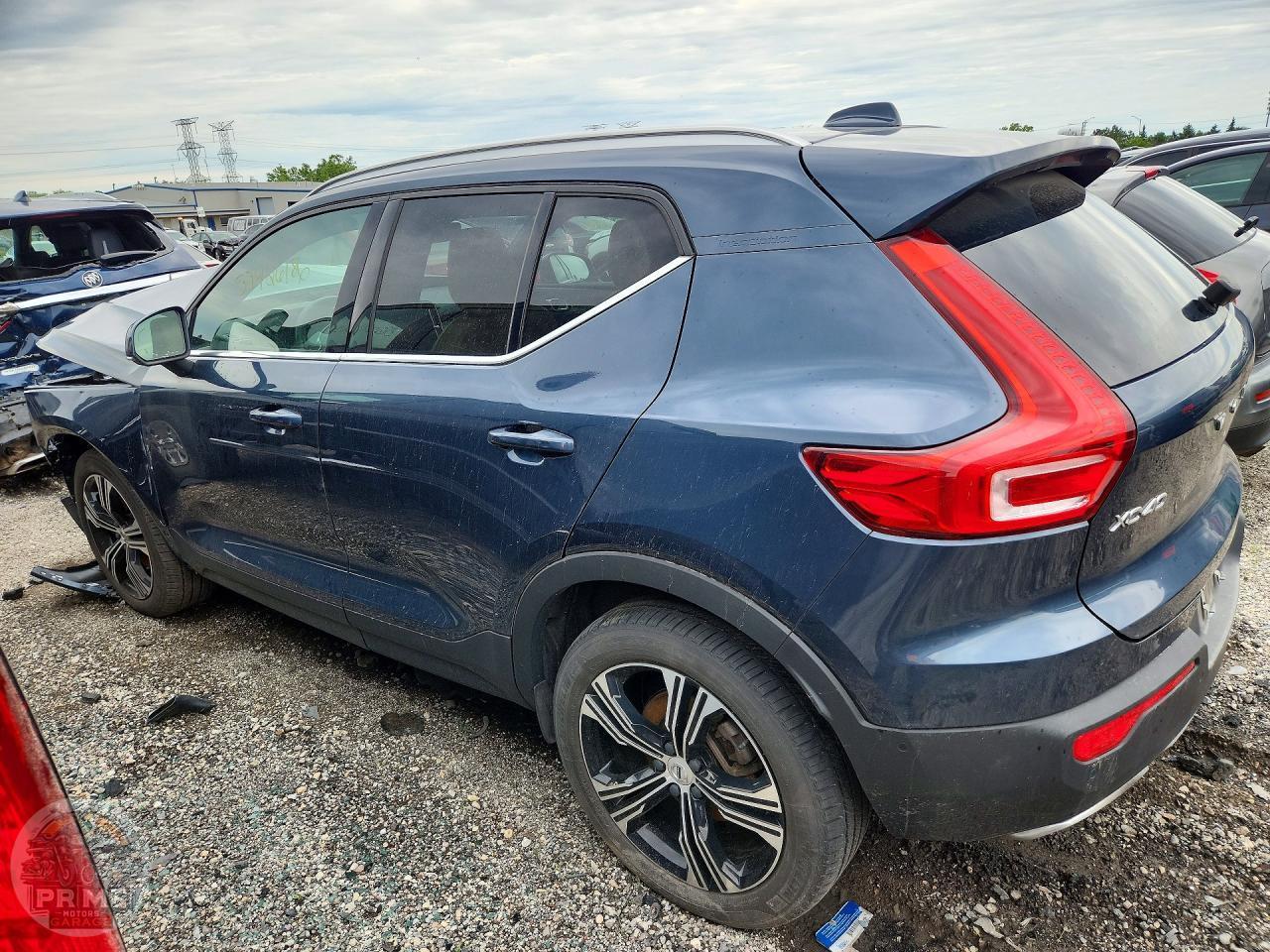 2020 VOLVO XC40 — фото 2