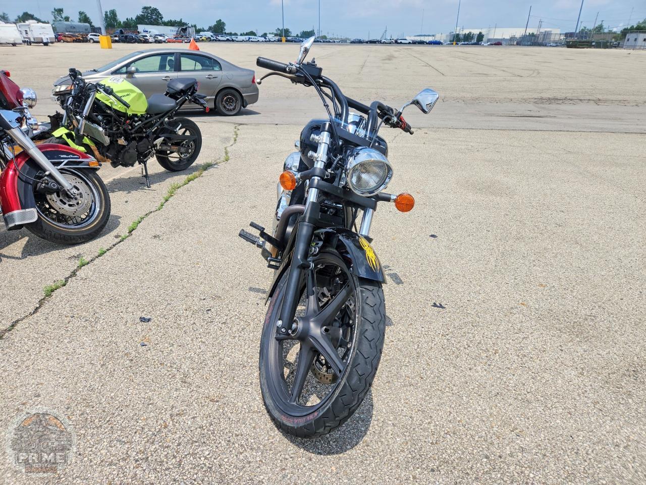 2013 HONDA VT1300 — фото 2