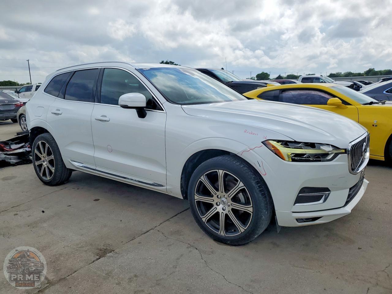 2021 VOLVO XC60 — фото 3