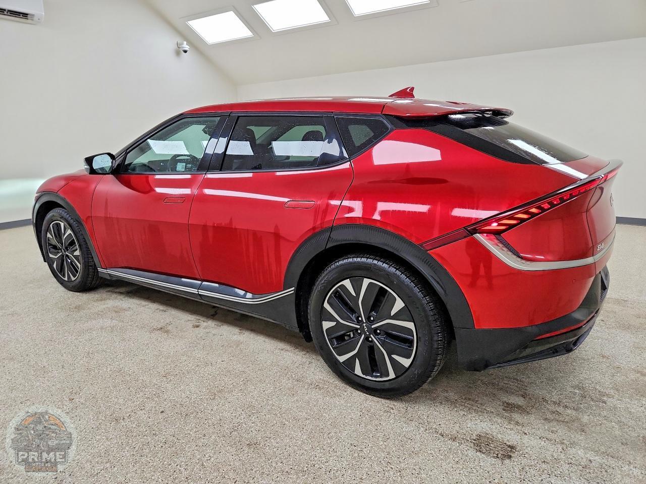 2023 KIA EV6 — фото 2