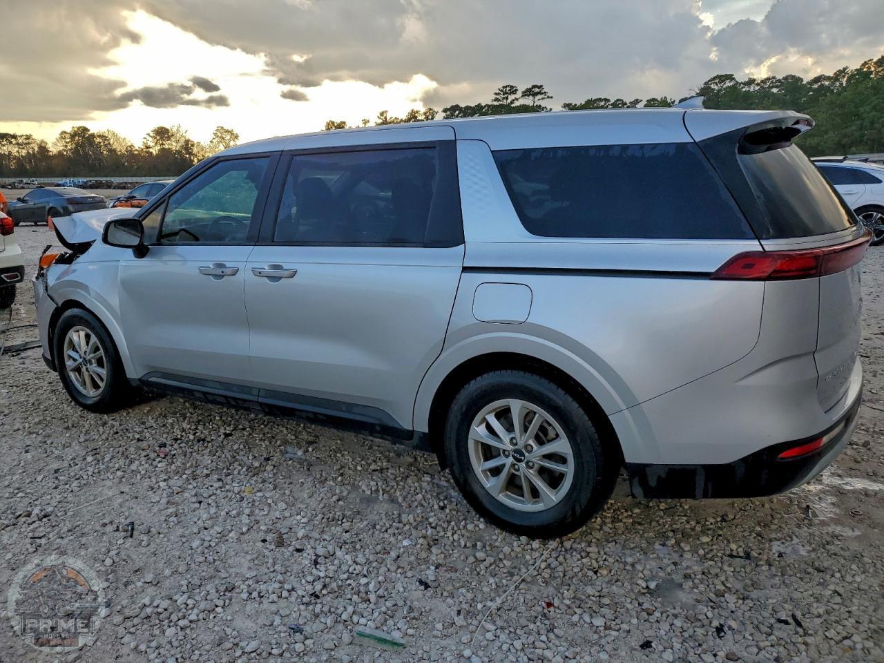 2023 KIA CARNIVAL — фото 2