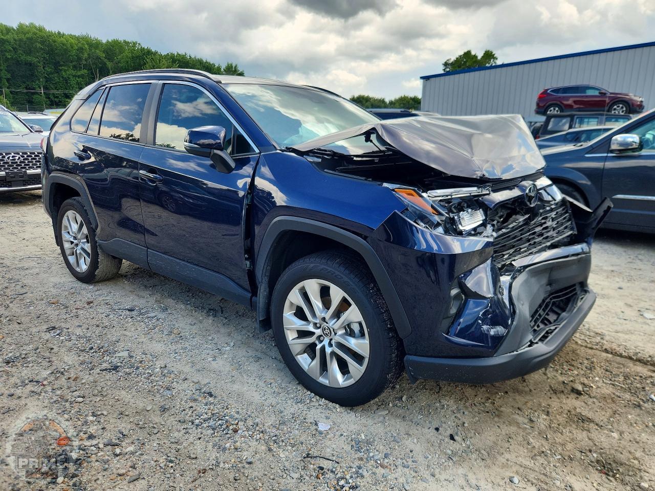 2025 TOYOTA RAV4 — фото 4