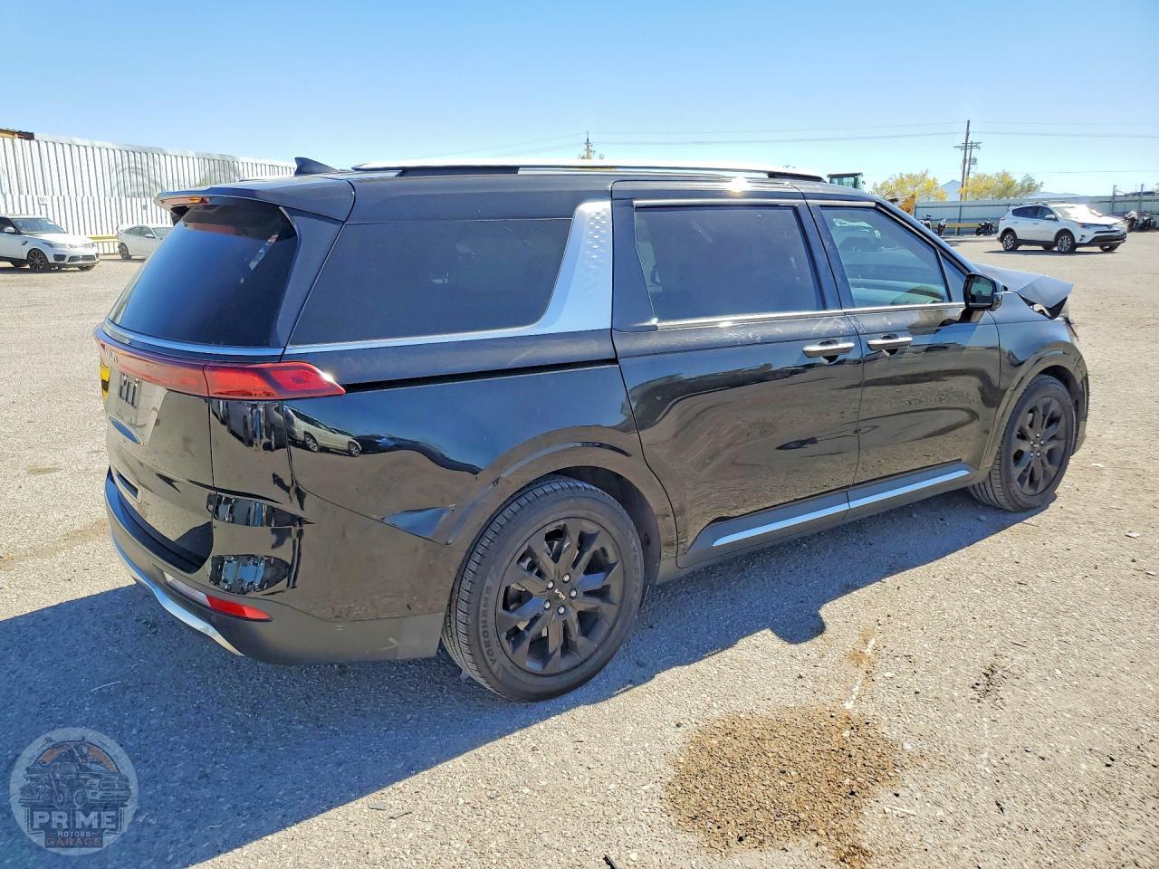2023 KIA CARNIVAL — фото 3