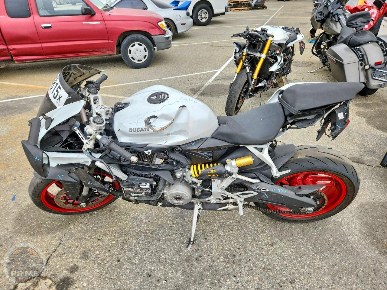 2017 DUCATI SUPERBIKE — фото 3