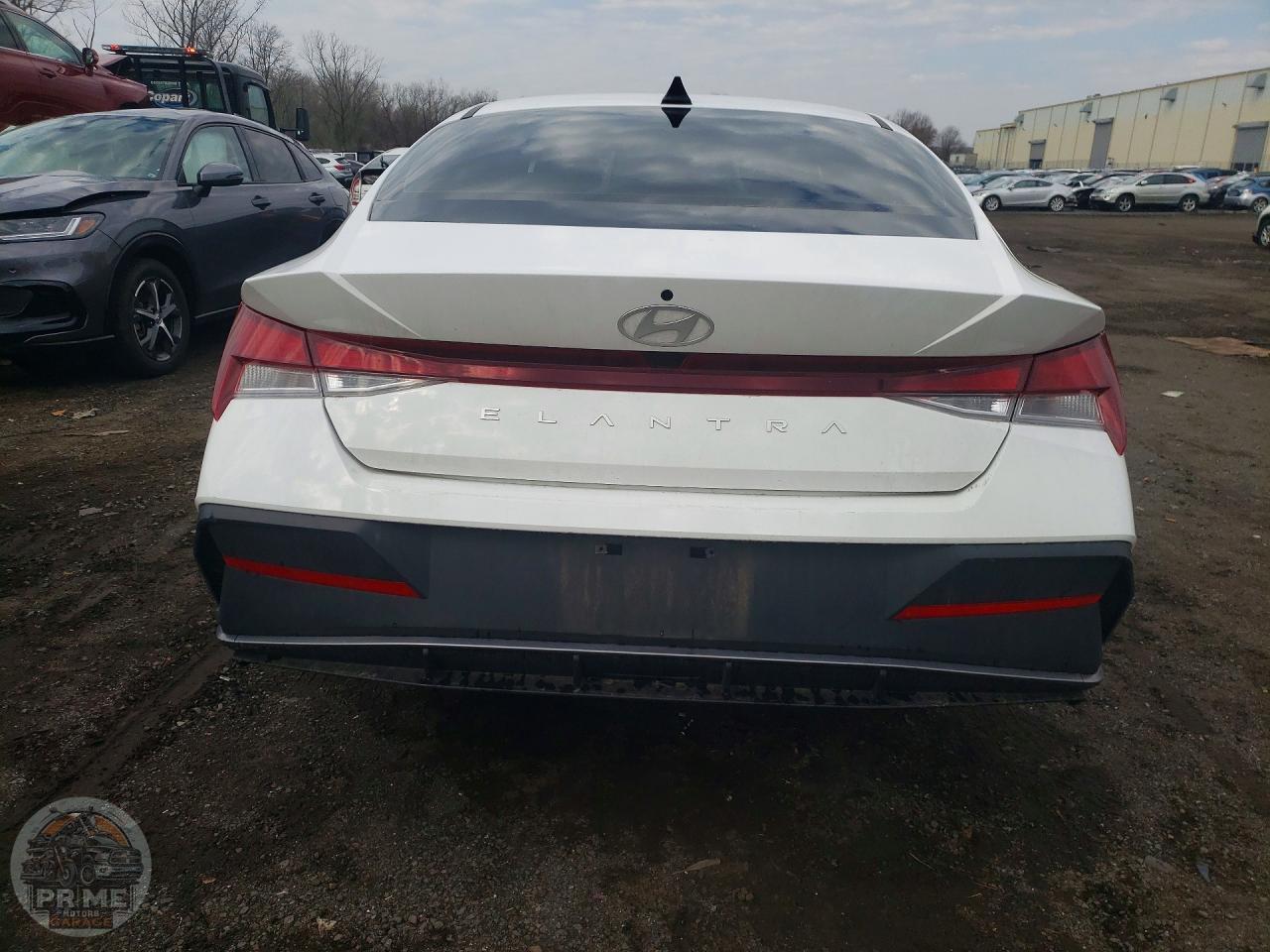 2024 HYUNDAI ELANTRA — фото 6