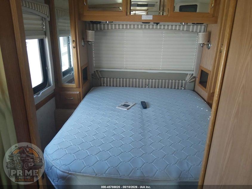 2004 WORKHORSE CUSTOM CHASSIS MOTORHOME CHASSIS P3500 — фото 16