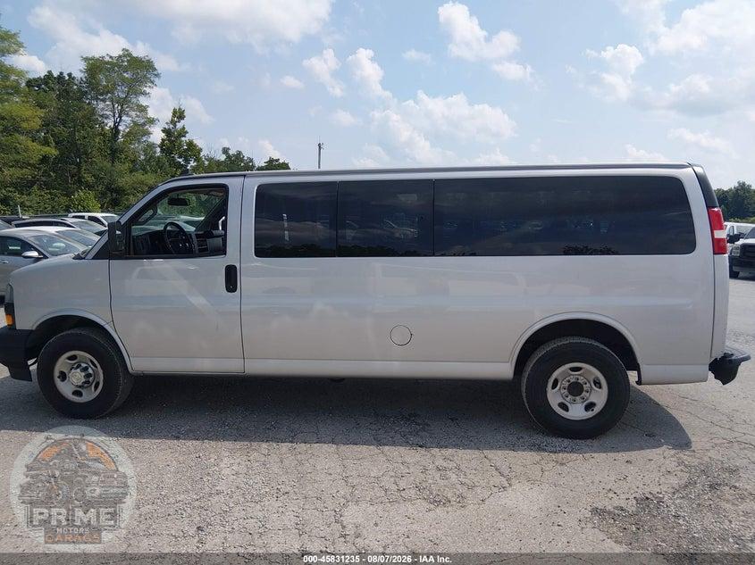 2020 CHEVROLET EXPRESS PASSENGER RWD 3500 EXTENDED WHEELBASE LS — фото 19