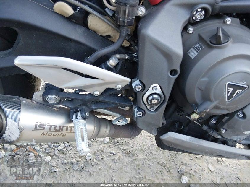 2021 TRIUMPH MOTORCYCLE STREET TRIPLE R (LRH) — фото 16