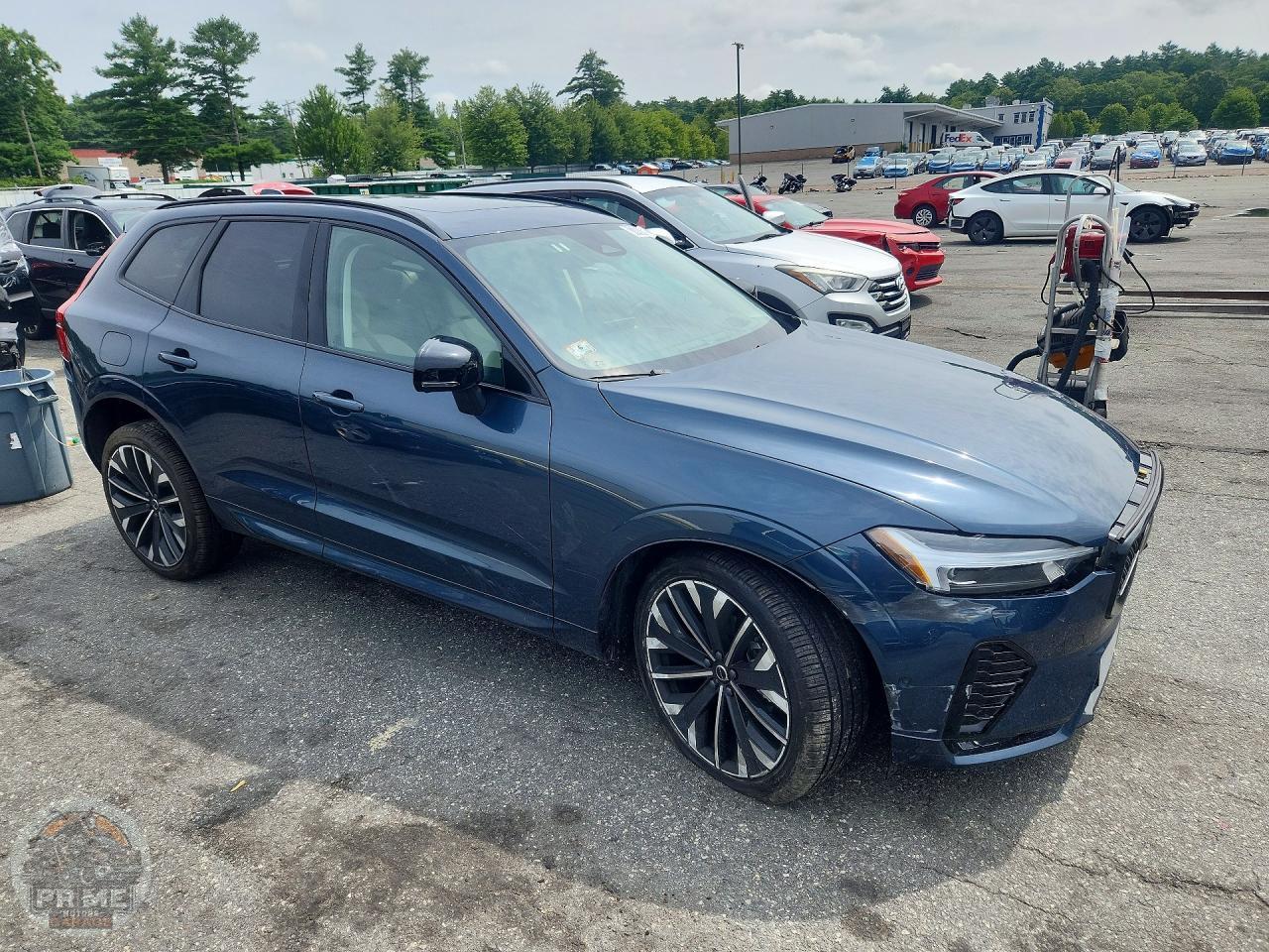 2026 VOLVO XC60 — фото 4