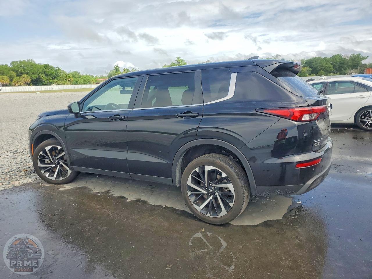 2022 MITSUBISHI OUTLANDER — фото 2