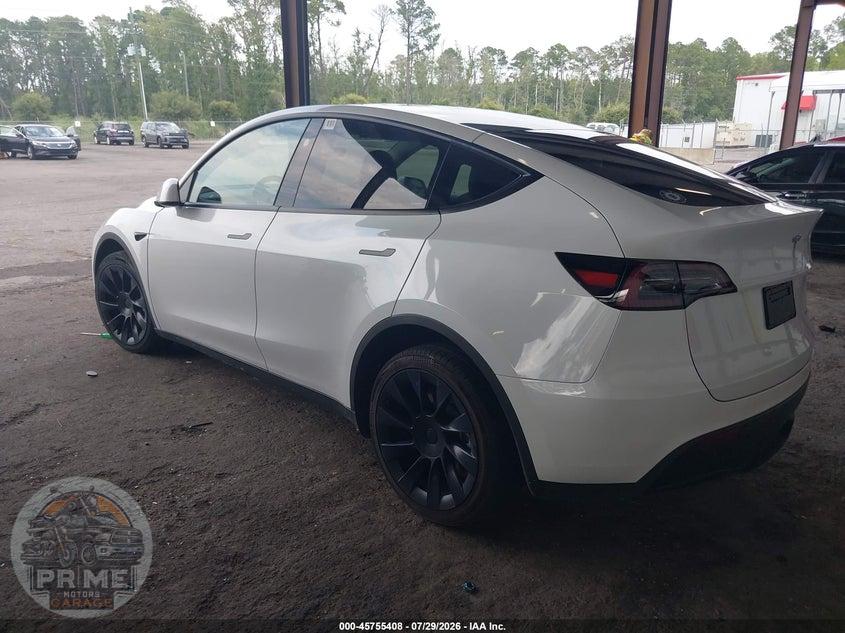 2024 TESLA MODEL Y LONG RANGE DUAL MOTOR ALL-WHEEL DRIVE — фото 3