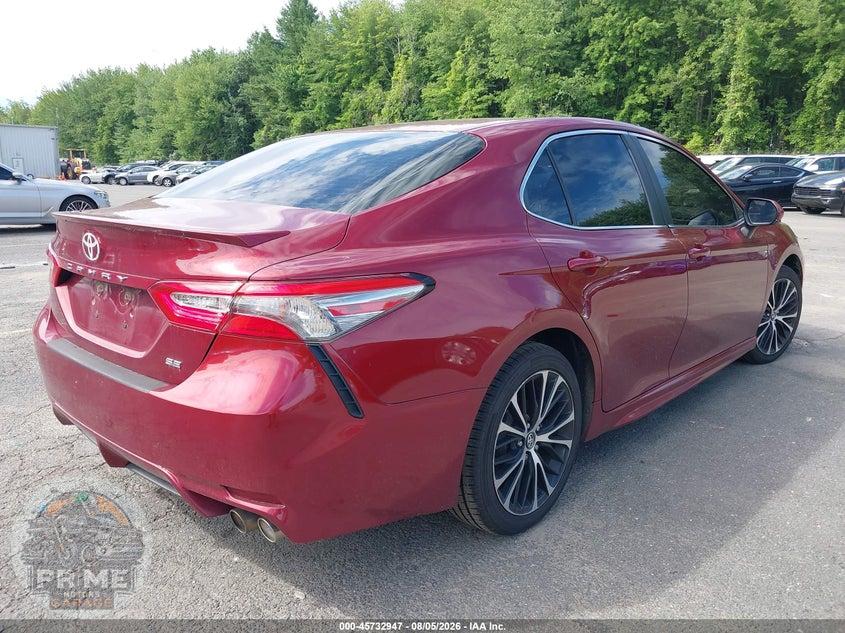 2018 TOYOTA CAMRY SE — фото 4