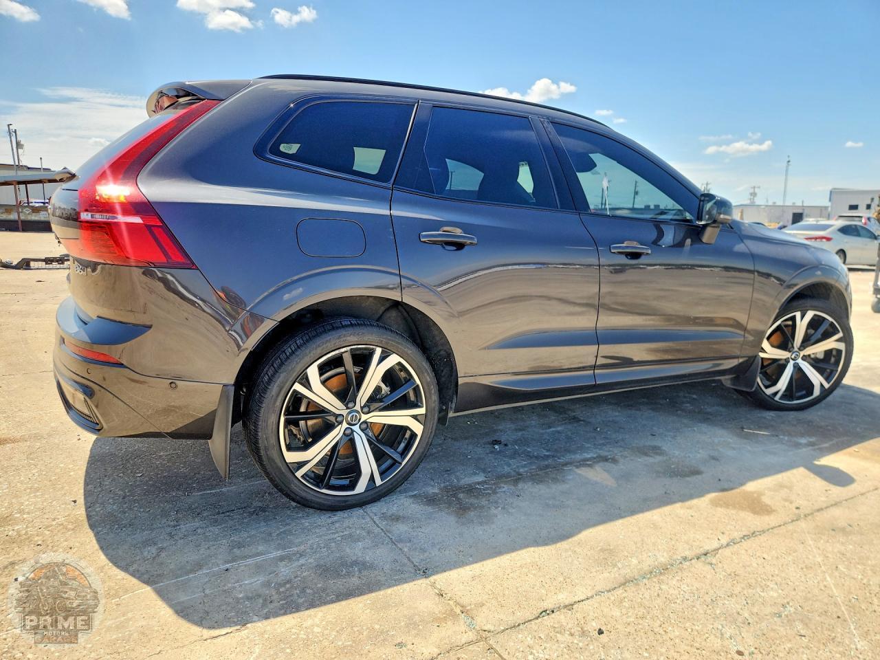 2022 VOLVO XC60 — фото 3