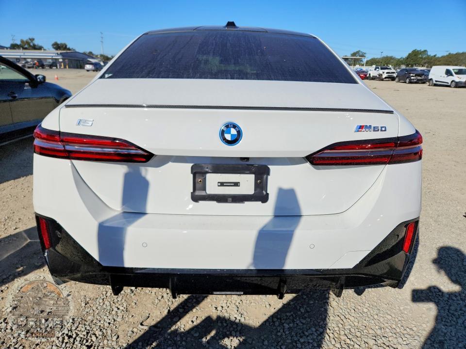 2025 BMW I5 — фото 6