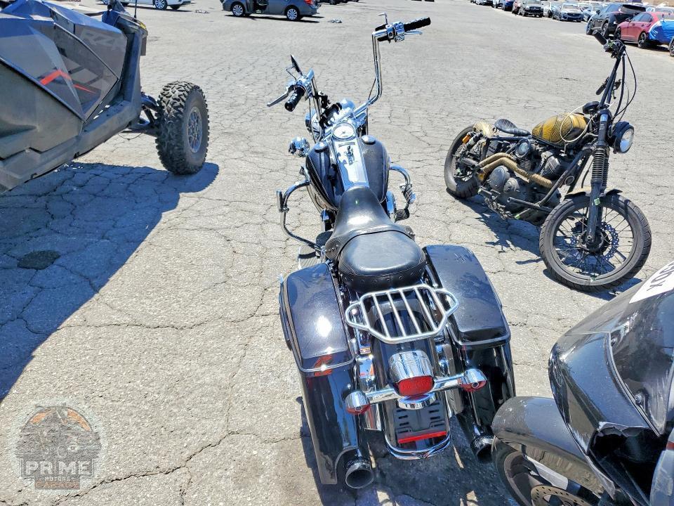 2015 HARLEY-DAVIDSON FLHR (ROAD KING) — фото 4