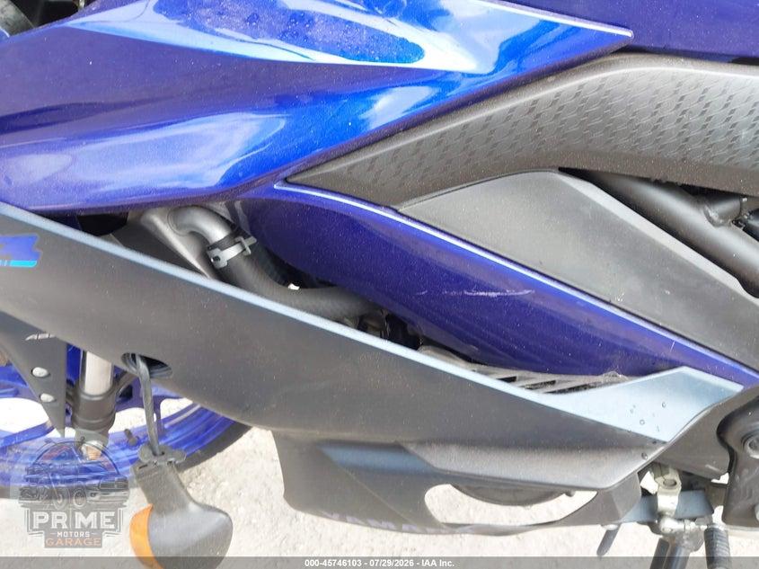 2023 YAMAHA YZFR3 A — фото 9