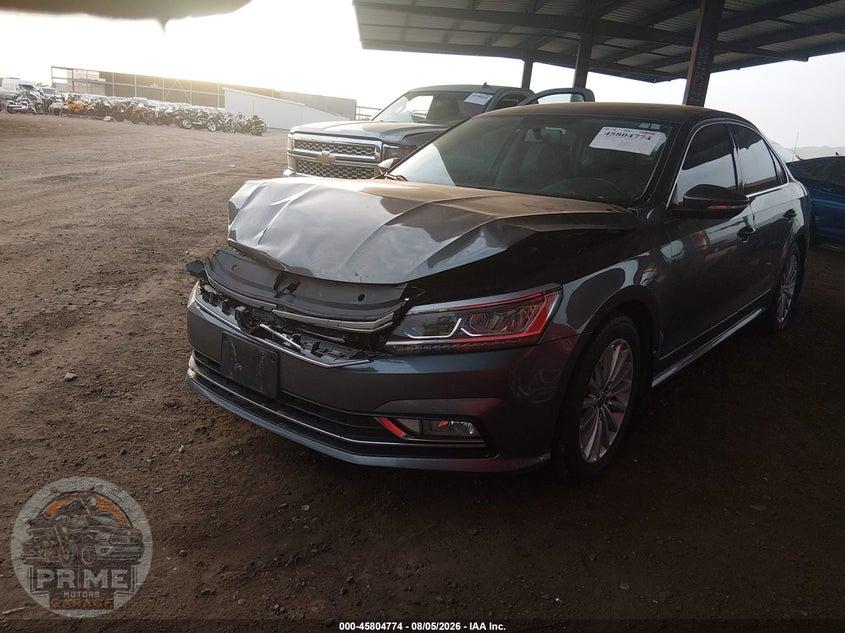 2017 VOLKSWAGEN PASSAT 1.8T SE — фото 2