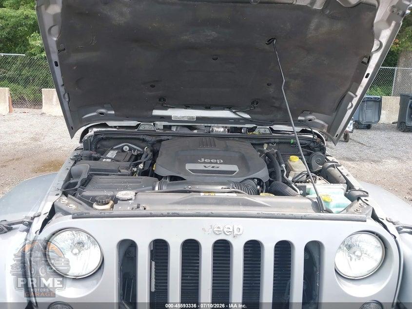 2015 JEEP WRANGLER UNLIMITED SAHARA — фото 10