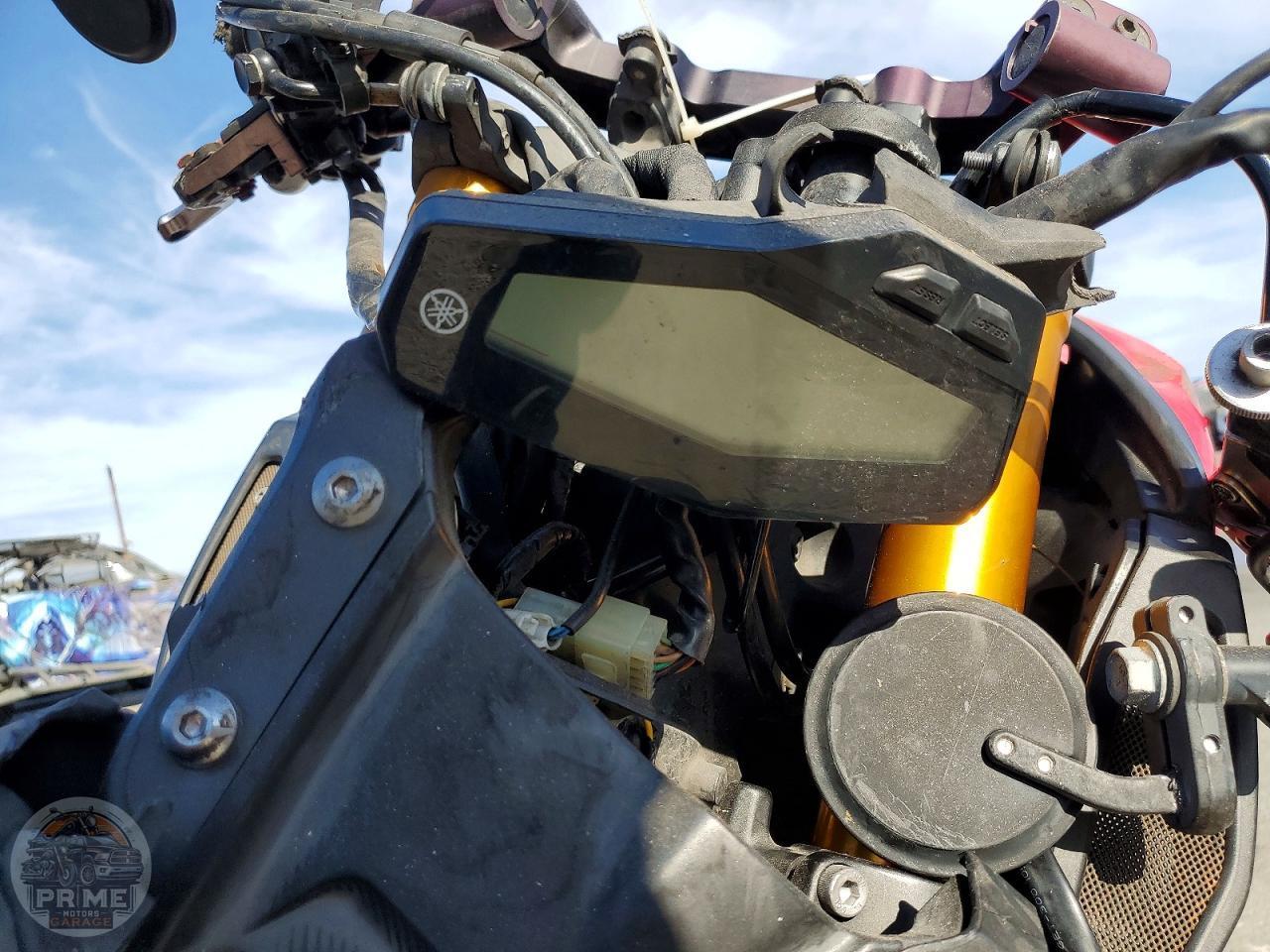 2014 YAMAHA FZ09 — фото 7