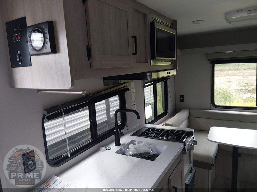 2026 FOREST RIVER COACHMEN CATALINA SUMMIT 154RDX TRAVEL TRAILER — фото 8