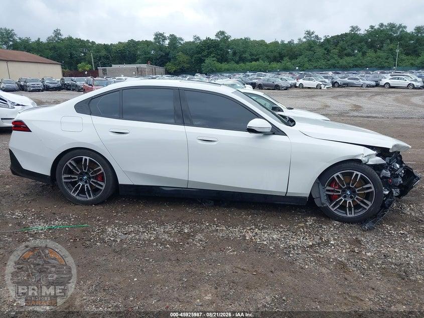 2025 BMW 530I XDRIVE — фото 13