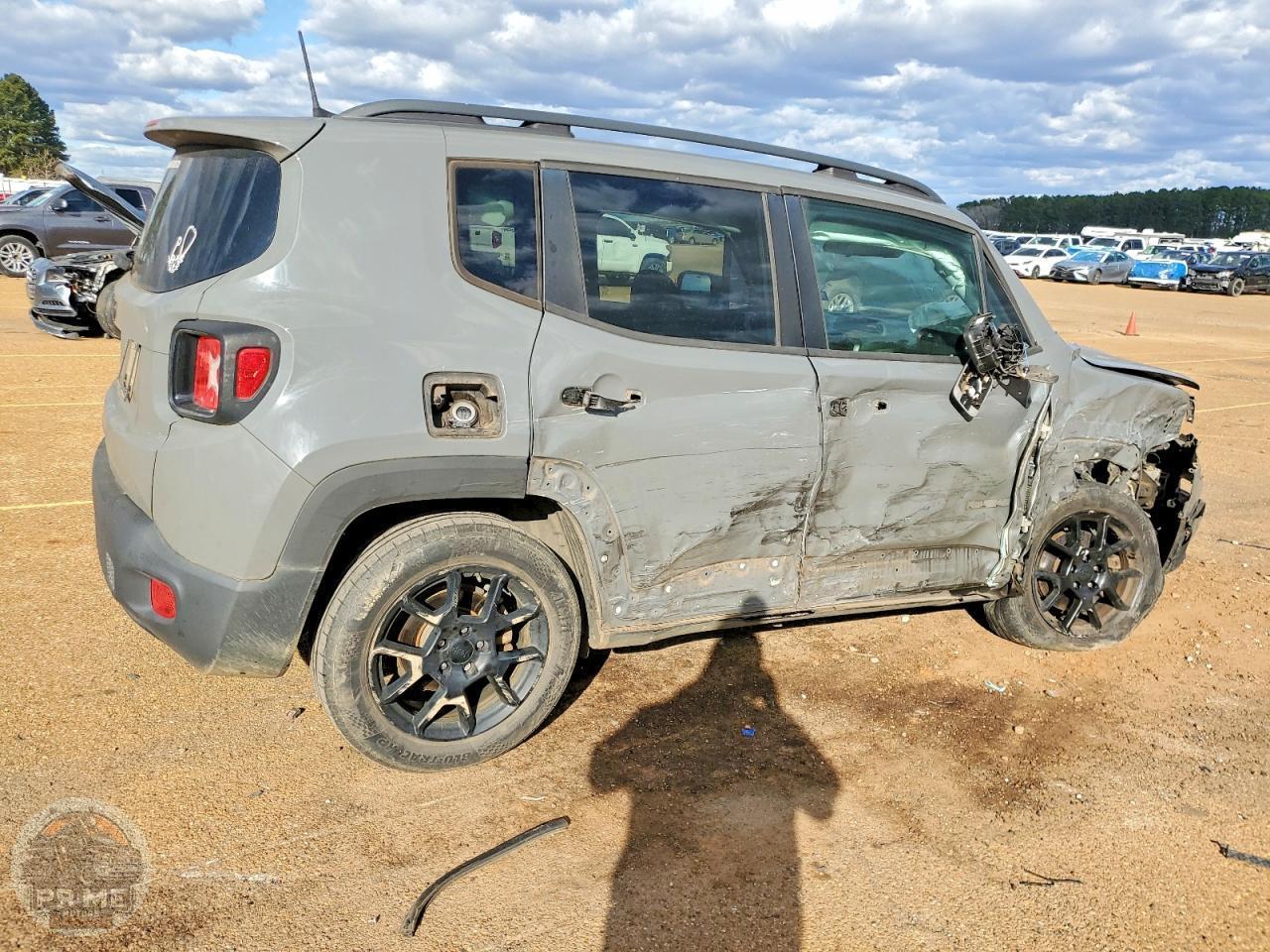 2020 JEEP RENEGADE — фото 3