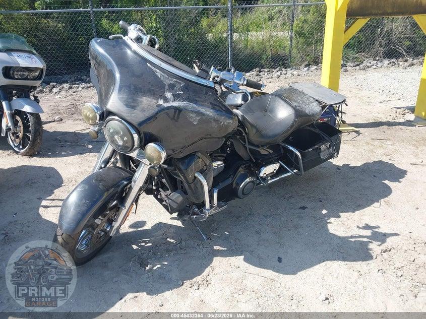 2013 HARLEY-DAVIDSON FLHTCUSE (CVO ULTRA CLASSIC SCREAMIN EAGLE) CVO ULTRA ELECGLIDE/ANNIV — фото 2