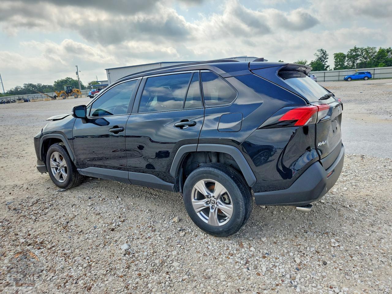 2023 TOYOTA RAV4 — фото 2