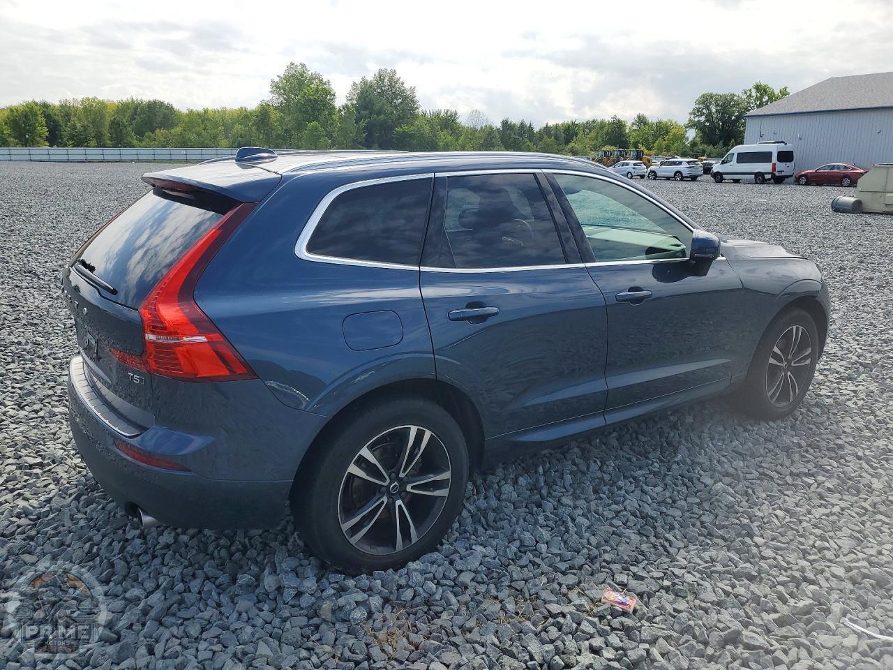 2020 VOLVO XC60 — фото 3
