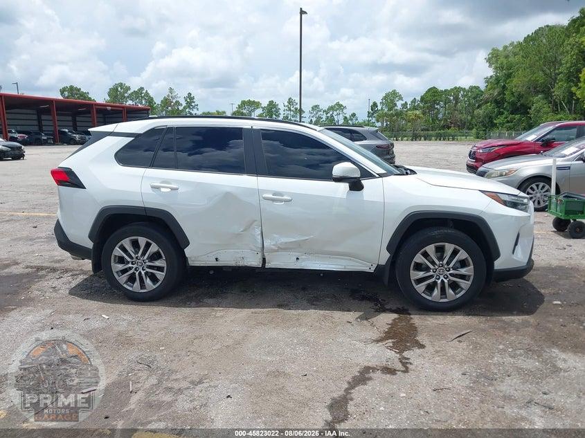 2024 TOYOTA RAV4 XLE PREMIUM — фото 13