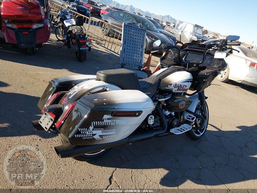2026 HARLEY-DAVIDSON FLTRX (ROAD GLIDE, ROAD GLIDE CUSTOM) — фото 18