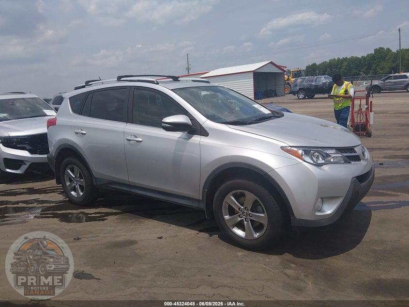 2015 TOYOTA RAV4 XLE — фото 1