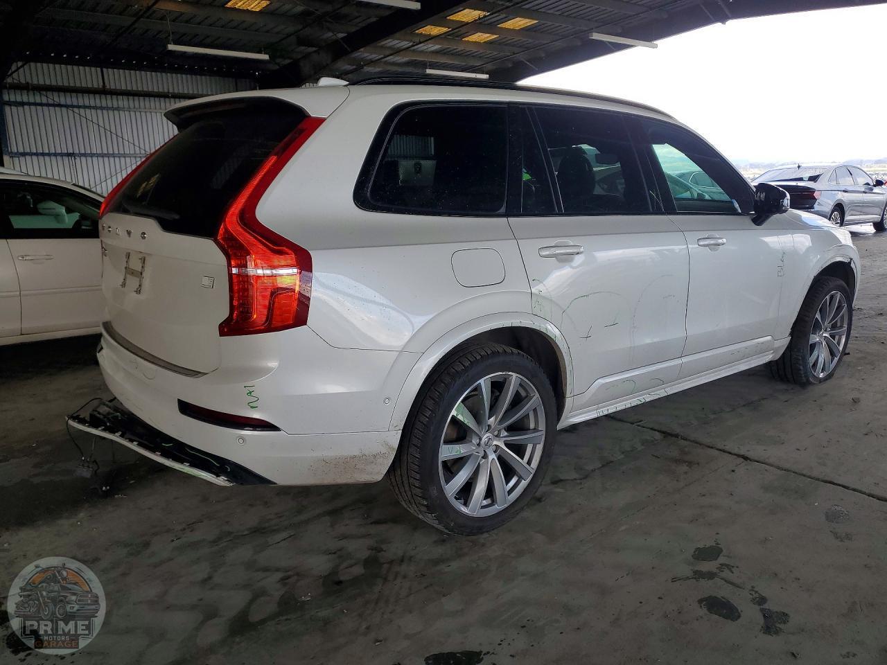 2022 VOLVO XC90 — фото 3