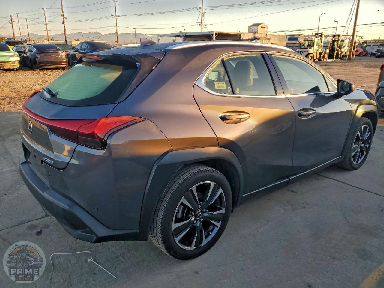2022 LEXUS UX — фото 3