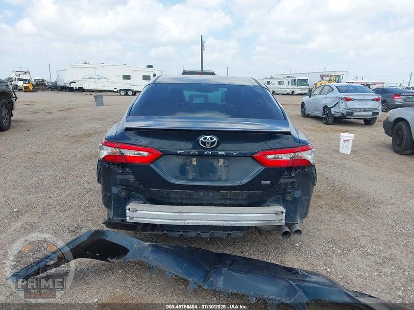 2018 TOYOTA CAMRY SE — фото 17