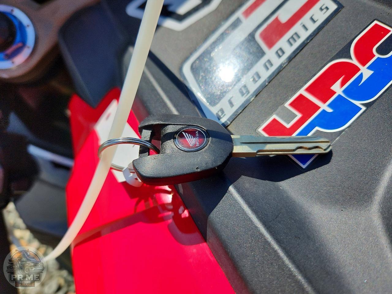 2019 HONDA CBR1000 — фото 8