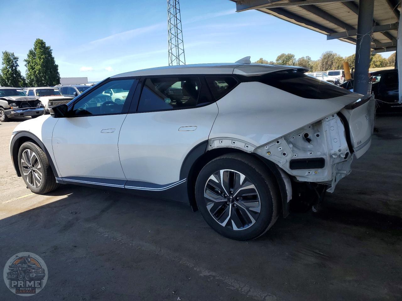 2022 KIA EV6 — фото 2
