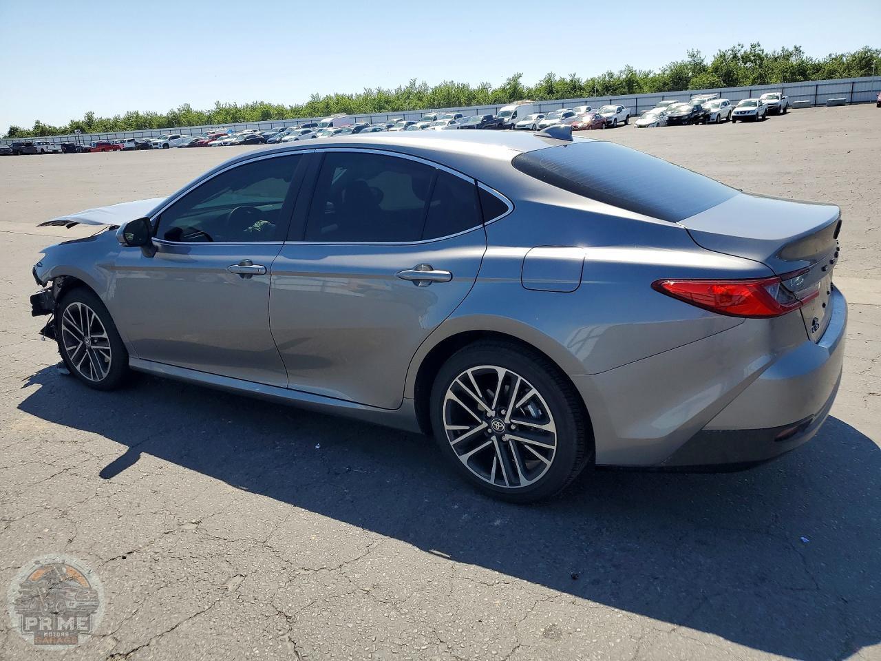 2026 TOYOTA CAMRY — фото 2