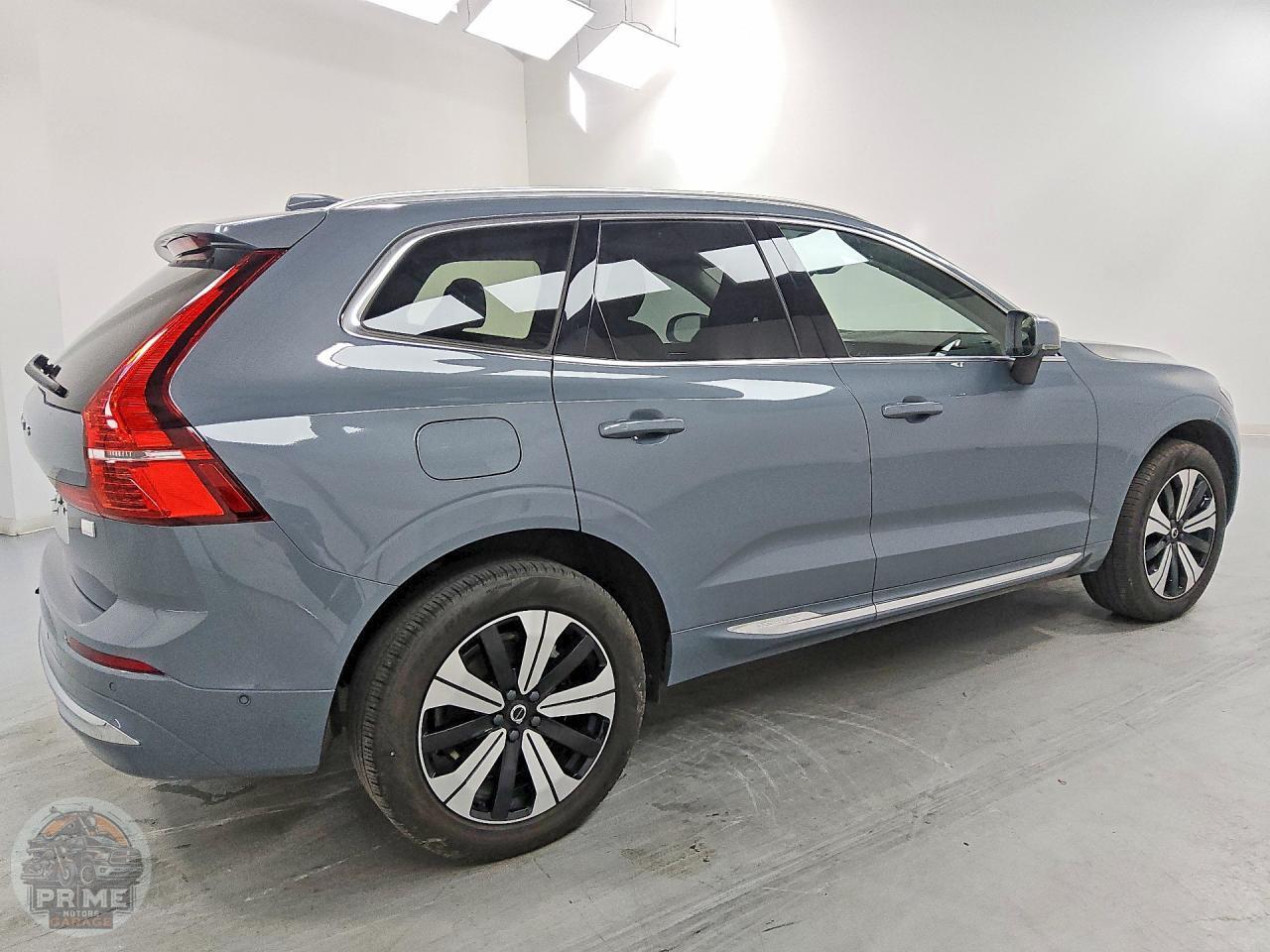 2023 VOLVO XC60 — фото 3