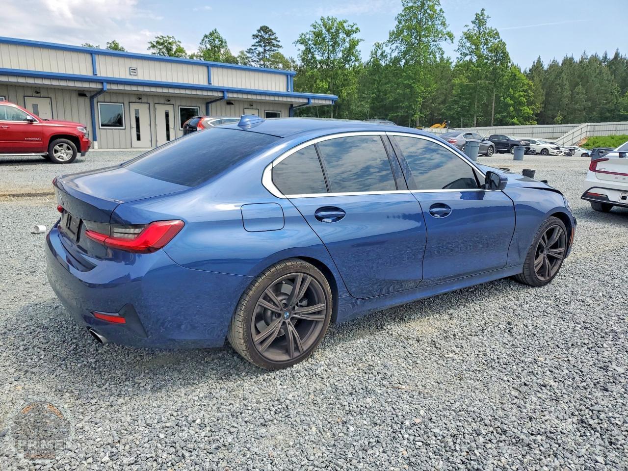 2021 BMW 3 SERIES — фото 3