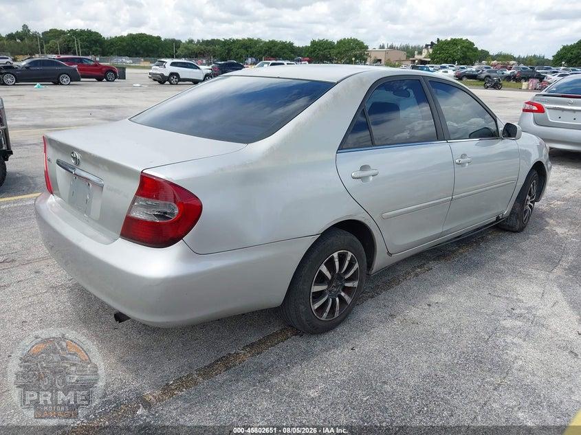 2002 TOYOTA CAMRY LE — фото 4