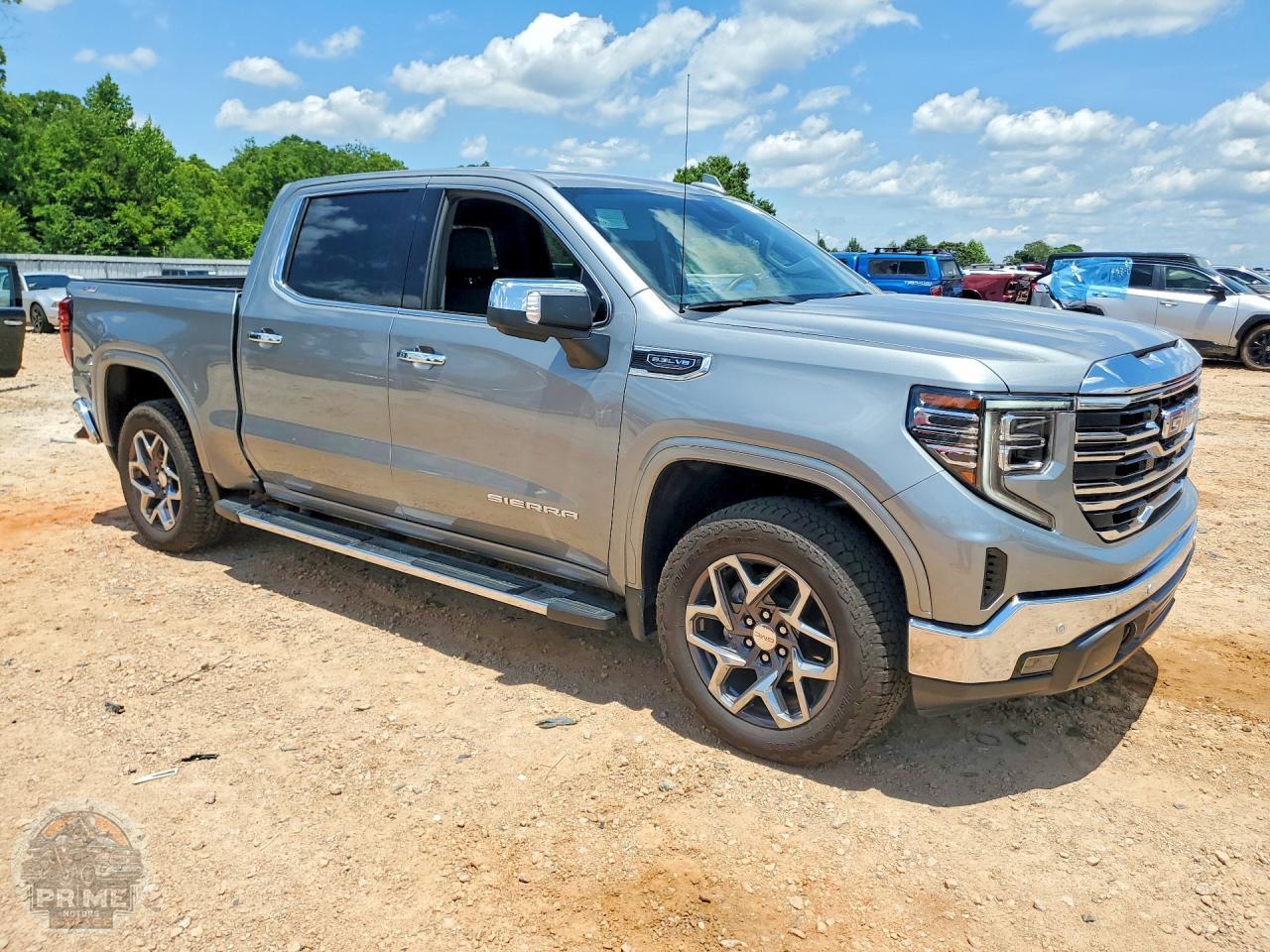 2025 GMC SIERRA — фото 4