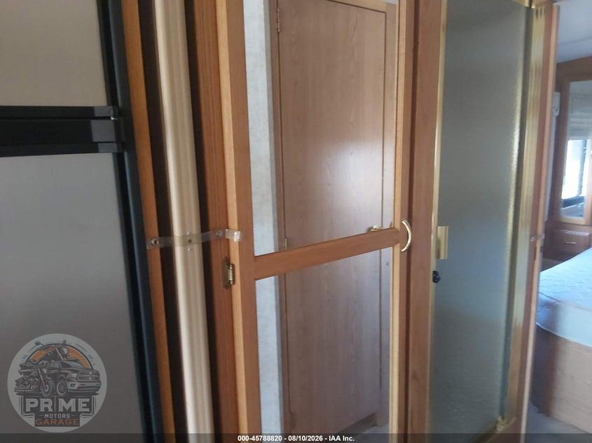 2004 WORKHORSE CUSTOM CHASSIS MOTORHOME CHASSIS P3500 — фото 15