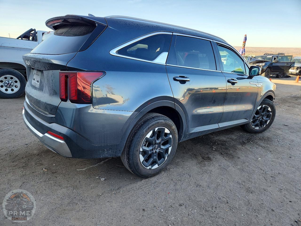 2024 KIA SORENTO — фото 3