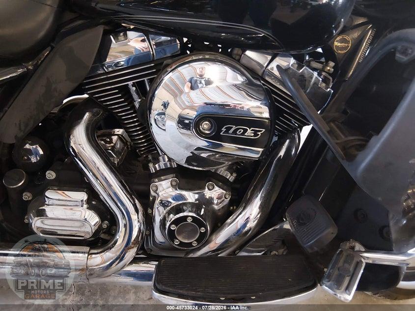 2016 HARLEY-DAVIDSON FLHTCU (ULTRA CLASSIC ELECTRA GLIDE) ULTRA CLASSIC ELECTRA GLD — фото 8