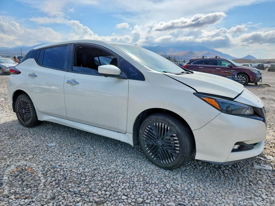 2023 NISSAN LEAF — фото 4