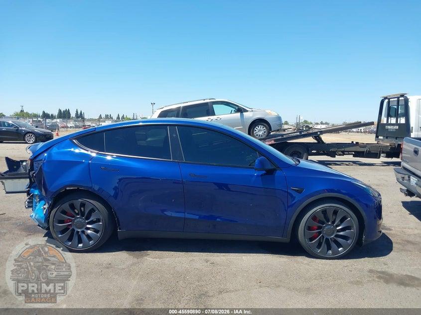 2025 TESLA MODEL Y PERFORMANCE DUAL MOTOR ALL-WHEEL DRIVE — фото 12